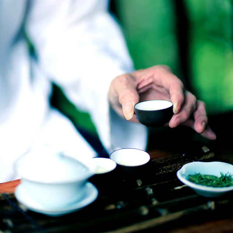 喝茶为什么不能把茶叶一直泡在茶水里？