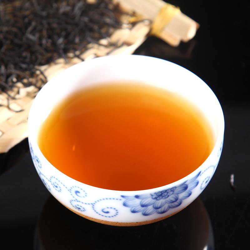 红茶汤色如何分辨？