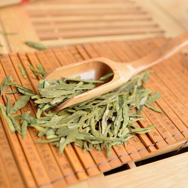 龙井茶的扁平外形是怎样形成的？