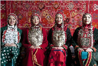 俄罗斯族服饰有什么样式？俄罗斯族服饰的文化