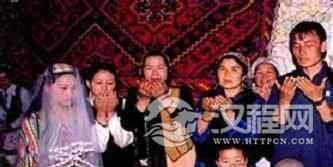 维吾尔族婚俗维吾尔族男女是怎么订婚的