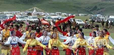 什么是藏族的弦子舞？弦子舞是怎样跳的？