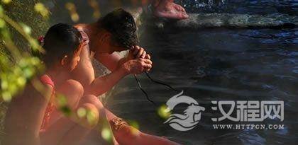 傈僳族民族特色文化傈僳族澡堂会的由来与文化特色