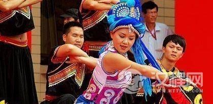 独具特色的彝族舞蹈风格