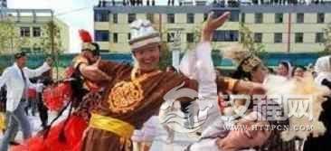 哈萨克族舞蹈简介哈萨克族的“卡拉角勒哈”