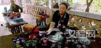 揭秘：维吾尔族的传统手工艺品有哪些