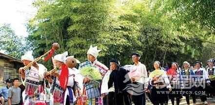 彝族节日跳弓节是那坡彝族村寨的传统节日