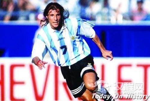 阿根廷足球运动员“风之子”卡尼吉亚出生