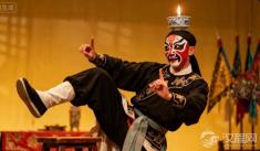 看婺剧绝活“滚灯”,火不灭碗不摔