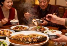 为什么中国人聚餐时总爱说“慢慢吃”?