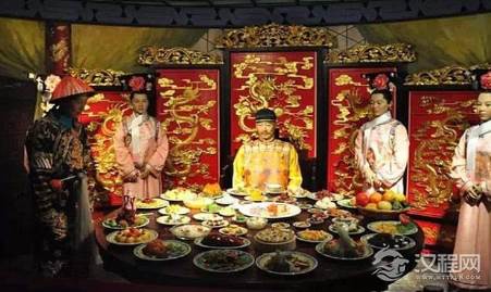 清朝皇帝吃饭是什么样的 他们都是怎么吃饭的