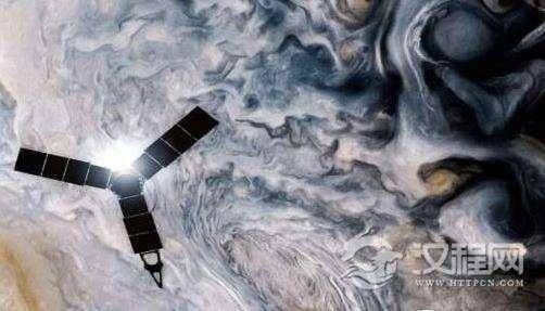10亿公里外的朱诺号发回地球的照片，迄今为止人类最近距离观察木星