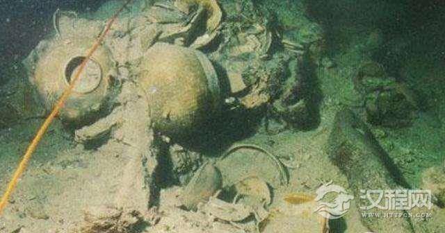 印尼有位渔民出海后“满载而归”，发现了七万件中国文物