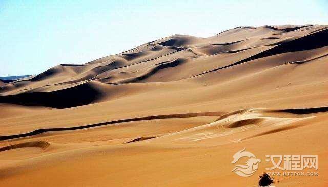 世界上最大的沙漠位于非洲北部的撒哈拉沙漠面积约为906万平方千米