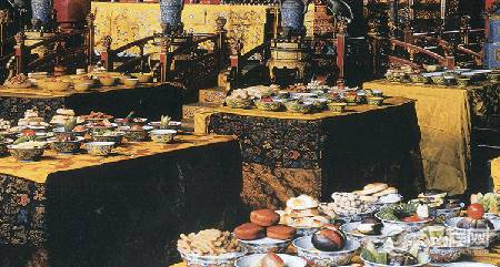明朝时期举行宴会时，皇宫中哪些美味佳肴来“招待”百官？