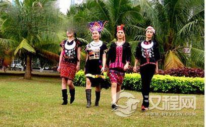 中国少数民族服饰文化中的四个一般性特征