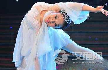 了解中国古典舞中沉积的戏曲行当色彩