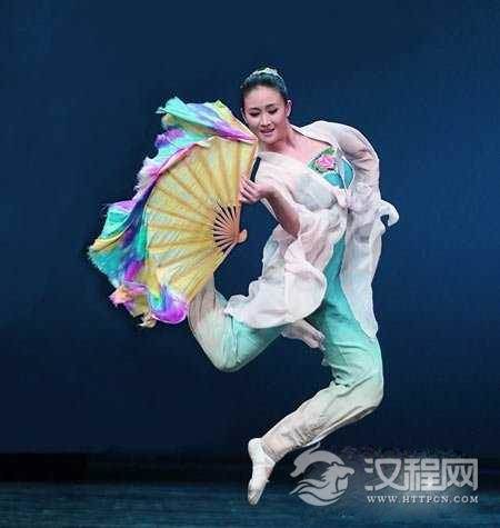 中国古典舞“拧、倾、仰”