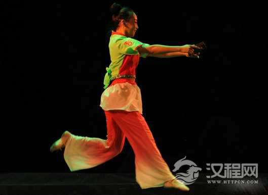 外国人用中国太极跳民族舞？