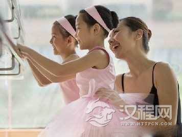 建议您的孩子4岁开始学习舞蹈
