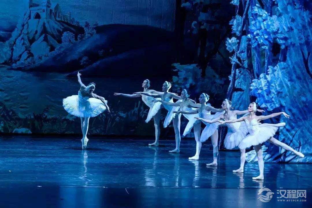 古典芭蕾的五个基本脚位动作