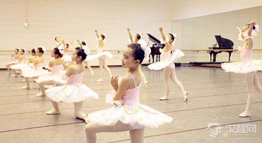 芭蕾舞教学中,应该注意哪些事项？