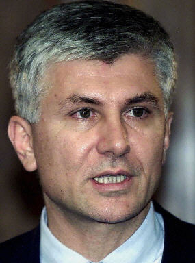 塞尔维亚共和国总理佐兰·金吉奇遭暗杀身亡