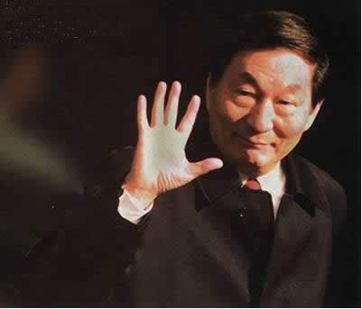 朱榕基在九届人大一次会议上当选为国务院总理