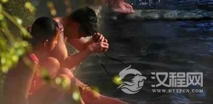 傈僳族民俗傈僳族的澡堂会是怎么发展来的
