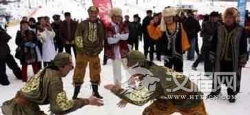 哈萨克族人是怎样用传统方式“摔跤”的