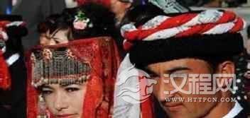 维吾尔族的新郎要做什么才能娶到新娘