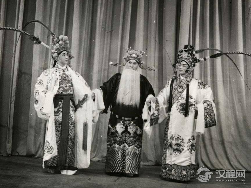 凤凰二乔（京剧）