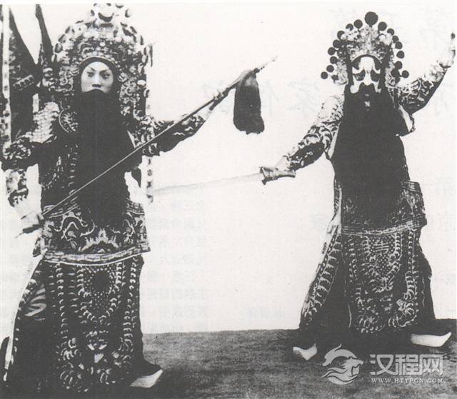 对刀步战（京剧）