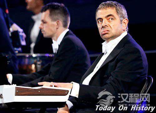 憨豆先生扮演者罗温·艾金森出生