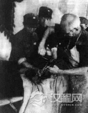 白求恩率医疗队援助中国