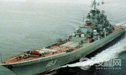 世界上最大的战舰的巡洋战舰“基洛夫号”在波罗的海试航