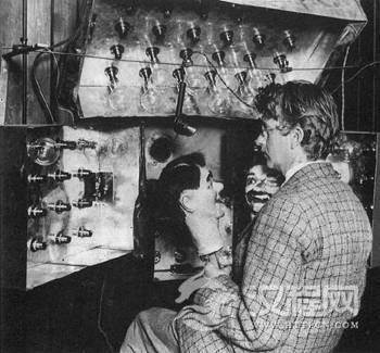 英国发明家贝尔德发明电视