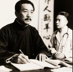 鲁迅弃医从文的心路历程