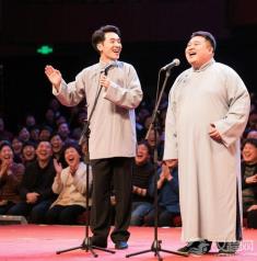 笑料朋友圈：新派相声的当代直播