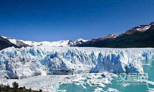坐落在阿根廷南部的阿根廷冰川国家公园是世界上最大的冰川公园