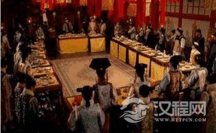 古代皇帝基本上餐都是满汉全席 为什么从来没有长胖呢