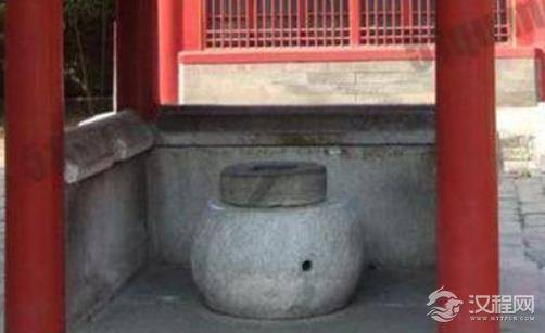 清朝皇宫里到处都是井，为什么没人敢喝里面的水？
