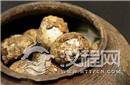 西周陶罐被挖掘装得满满的鸡蛋 距今2900多年