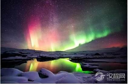 为什么极光只出现在南北极？极光背后的成因是什么？