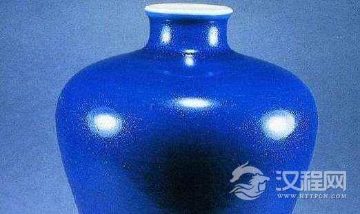 南京有挖出一明朝古墓，出土一瓷器瓶，专家：至少一个亿