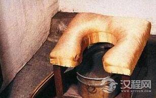 古代上厕所没有卫生纸人们是怎么擦屁股的？