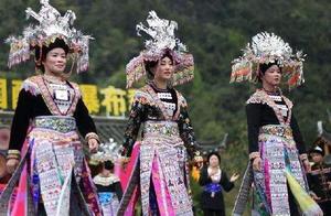 瑶族的服饰文化竟然如此绚丽多姿！