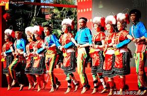 红黄黑三色为主的高山族服饰，十分别致的侗族与塔塔尔族服饰