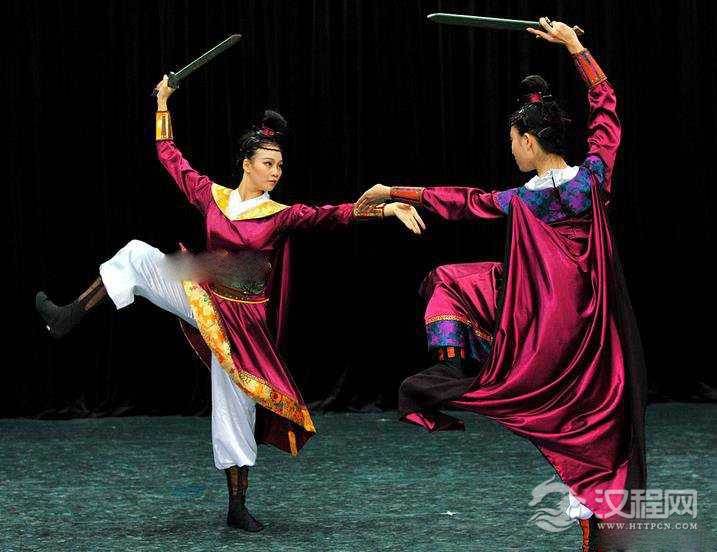 中国古典舞技巧的重要组成部分竟然是翻身！