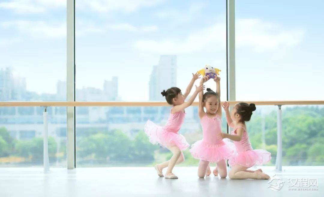 为什么要让孩子从小学跳舞？